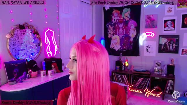 Gallery image thumbnail from KasaraWood's myfreecams stream on, 12/24/2023, 02:33 image 15 of 20
