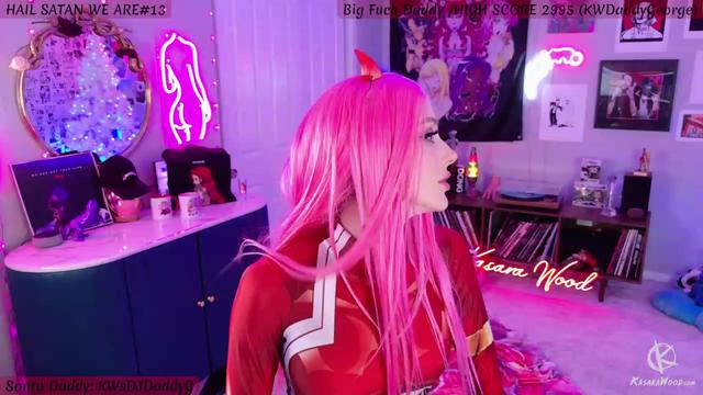 Gallery image thumbnail from KasaraWood's myfreecams stream on, 12/24/2023, 02:33 image 11 of 20