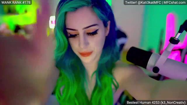 Gallery image thumbnail from Kati3Kat's myfreecams stream on, 05/04/2023, 07:17 image 18 of 20