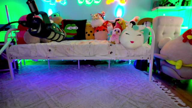 Gallery image thumbnail from Kati3Kat's myfreecams stream on, 05/23/2023, 07:54 image 10 of 20