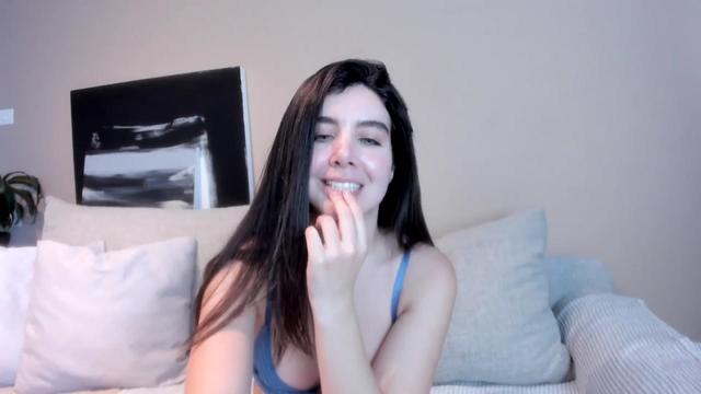 Gallery image thumbnail from LauraVega's myfreecams stream on, 01/09/2024, 23:20 image 4 of 20