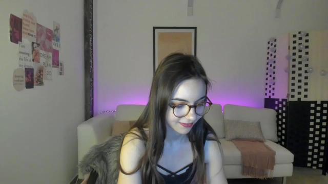 Gallery image thumbnail from Leilastar18's myfreecams stream on, 03/12/2023, 13:48 image 1 of 20