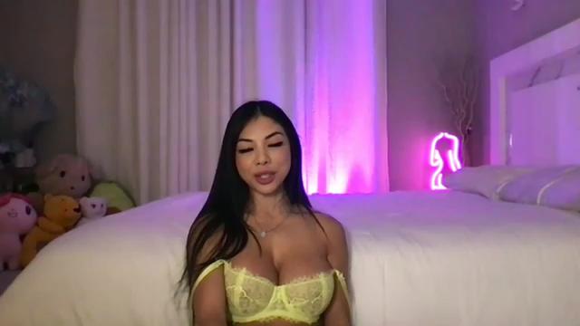 Gallery image thumbnail from LexiVixi's myfreecams stream on, 06/18/2023, 08:01 image 20 of 20