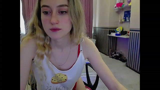 Gallery image thumbnail from LinaRum__'s myfreecams stream on, 04/01/2023, 09:45 image 13 of 20