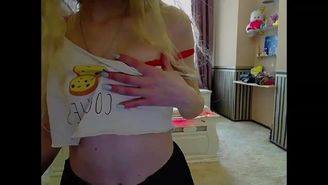 Gallery image thumbnail from LinaRum__'s myfreecams stream on, 04/02/2023, 08:37 image 10 of 20