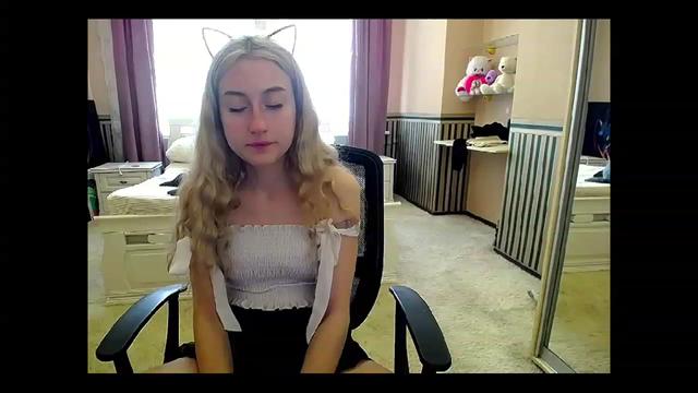 Gallery image thumbnail from LinaRum__'s myfreecams stream on, 05/18/2023, 10:16 image 20 of 20