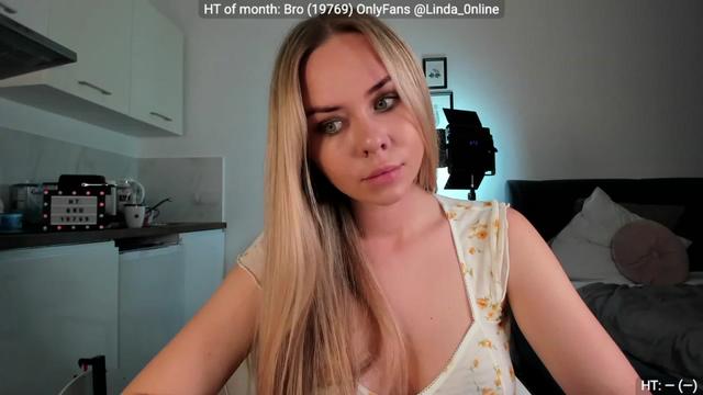 Gallery image thumbnail from Linda_0nline's myfreecams stream on, 02/21/2024, 19:30 image 1 of 20