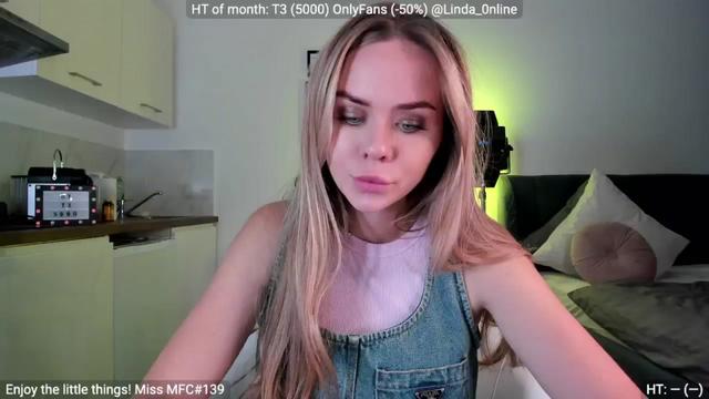 Gallery image thumbnail from Linda_0nline's myfreecams stream on, 04/22/2024, 18:14 image 4 of 20