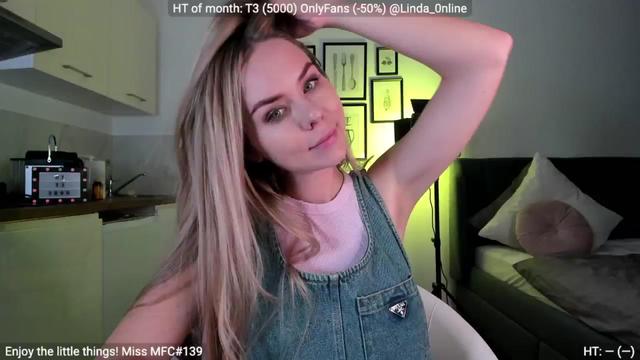 Gallery image thumbnail from Linda_0nline's myfreecams stream on, 04/22/2024, 18:14 image 13 of 20