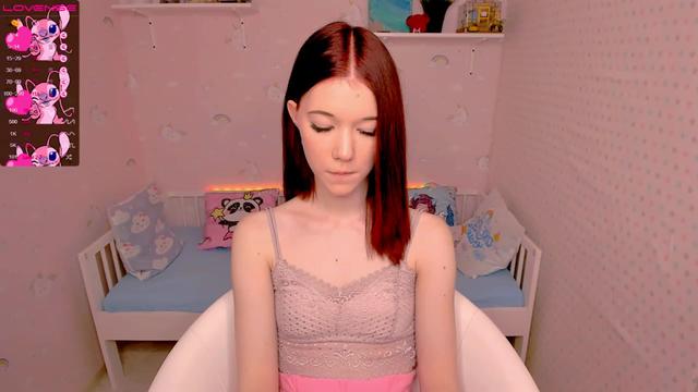 Gallery image thumbnail from Litl_Mia's myfreecams stream on, 11/18/2022, 19:36 image 7 of 20