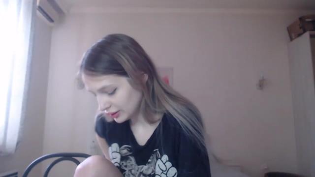 Gallery image thumbnail from Lola_vi's myfreecams stream on, 05/30/2023, 10:51 image 8 of 20