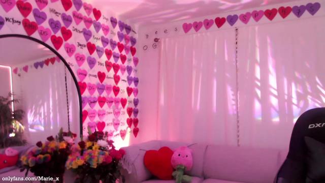 Gallery image thumbnail from Marie's myfreecams stream on, 02/18/2023, 03:03 image 18 of 20