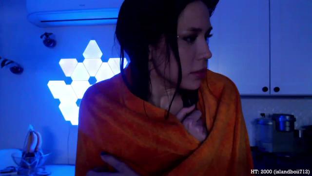 Gallery image thumbnail from Marie's myfreecams stream on, 03/07/2023, 08:19 image 18 of 20