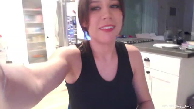 Gallery image thumbnail from Marie's myfreecams stream on, 04/05/2023, 05:13 image 10 of 20