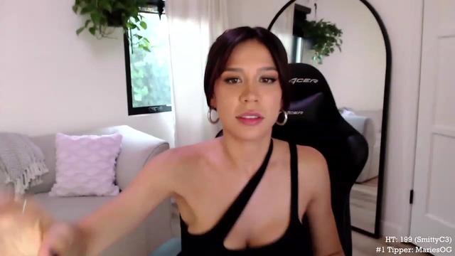Gallery image thumbnail from Marie's myfreecams stream on, 08/26/2023, 03:43 image 8 of 20