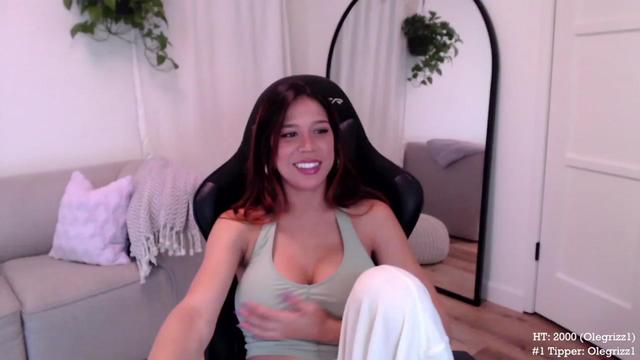 Gallery image thumbnail from Marie's myfreecams stream on, 09/29/2023, 02:49 image 14 of 20