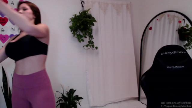 Gallery image thumbnail from Marie's myfreecams stream on, 02/08/2024, 02:25 image 17 of 20
