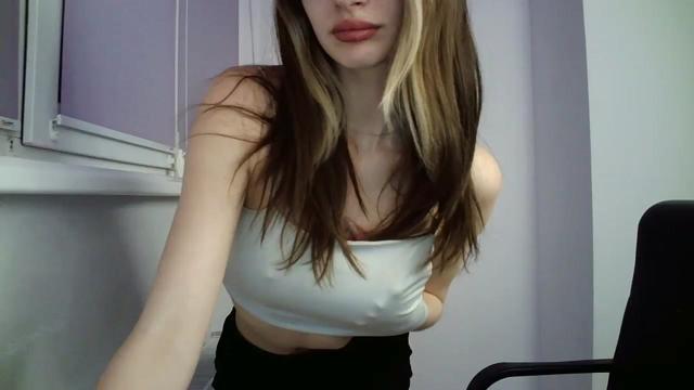Gallery image thumbnail from MaryCoup's myfreecams stream on, 03/25/2024, 19:08 image 7 of 20
