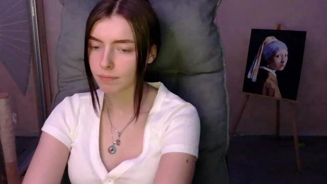 Gallery image thumbnail from MaybeMary's myfreecams stream on, 12/26/2023, 18:14 image 18 of 20