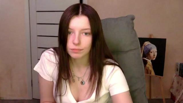 Gallery image thumbnail from MaybeMary's myfreecams stream on, 04/09/2024, 18:11 image 10 of 20