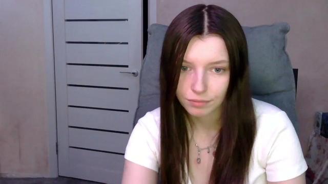 Gallery image thumbnail from MaybeMary's myfreecams stream on, 04/09/2024, 18:11 image 17 of 20