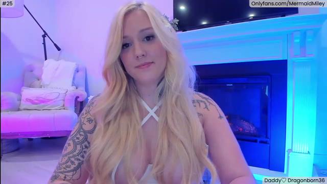 Gallery image thumbnail from Mermaidmiley's myfreecams stream on, 05/15/2023, 08:50 image 3 of 20