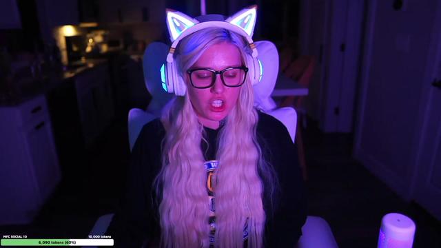 Gallery image thumbnail from Mermaidmiley's myfreecams stream on, 03/26/2024, 12:41 image 17 of 20
