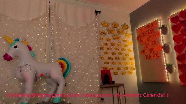 Gallery image thumbnail from MightyEmelia's myfreecams stream on, 12/15/2023, 02:58 image 16 of 20