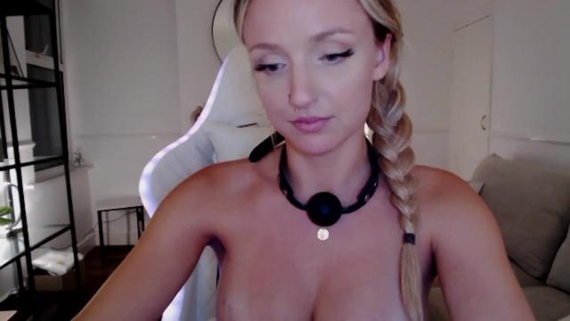 Gallery image thumbnail from MissCandece's myfreecams stream on, 07/04/2023, 22:40 image 13 of 20