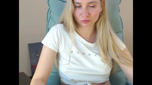 Gallery image thumbnail from Miss_Sylvia's myfreecams stream on, 04/17/2024, 18:20 image 6 of 20