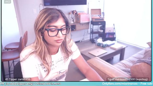 Gallery image thumbnail from Missrinaroxx's myfreecams stream on, 04/15/2024, 20:02 image 16 of 20