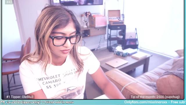 Gallery image thumbnail from Missrinaroxx's myfreecams stream on, 04/15/2024, 20:02 image 4 of 20