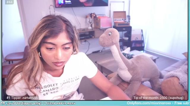 Gallery image thumbnail from Missrinaroxx's myfreecams stream on, 04/15/2024, 23:21 image 2 of 20