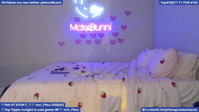 Gallery image thumbnail from MoxxiBunni's myfreecams stream on, 02/10/2024, 07:20 image 4 of 20