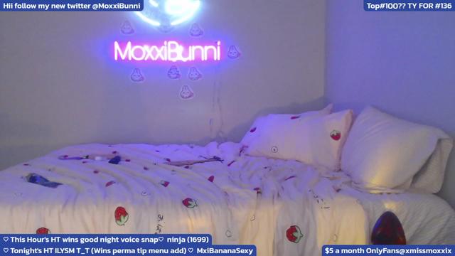 Gallery image thumbnail from MoxxiBunni's myfreecams stream on, 03/10/2024, 07:51 image 7 of 20