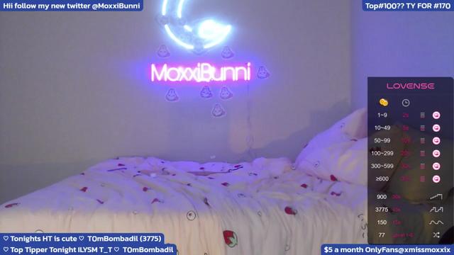 Gallery image thumbnail from MoxxiBunni's myfreecams stream on, 03/24/2024, 06:50 image 16 of 20