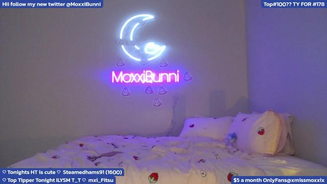 Gallery image thumbnail from MoxxiBunni's myfreecams stream on, 03/30/2024, 05:24 image 18 of 20