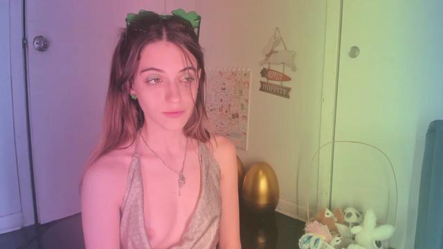 Gallery image thumbnail from NaomiDee's myfreecams stream on, 03/18/2024, 24:02 image 7 of 20