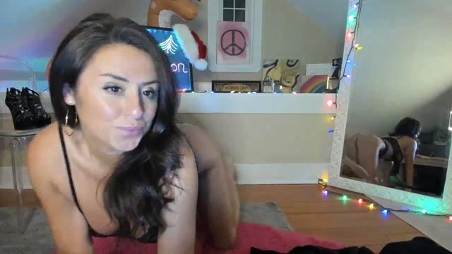 Gallery image thumbnail from NattyAdams's myfreecams stream on, 12/18/2023, 04:31 image 18 of 20