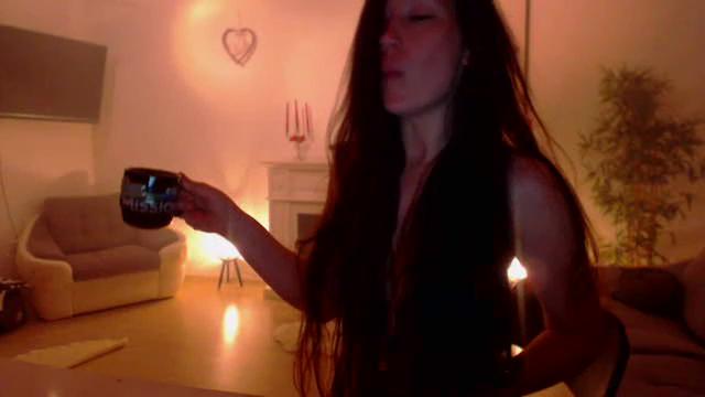 Gallery image thumbnail from PoppyNaked's myfreecams stream on, 05/05/2023, 05:40 image 16 of 20