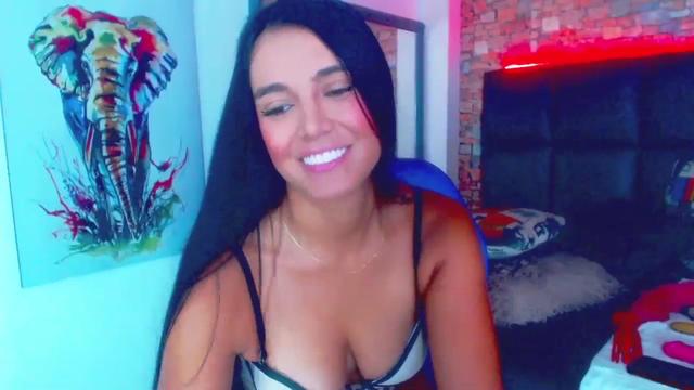 Gallery image thumbnail from Priscila_Moon's myfreecams stream on, 07/31/2023, 23:39 image 6 of 20