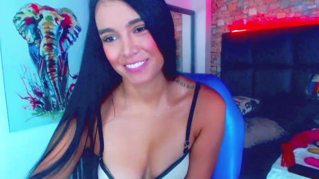 Gallery image thumbnail from Priscila_Moon's myfreecams stream on, 07/31/2023, 23:39 image 18 of 20