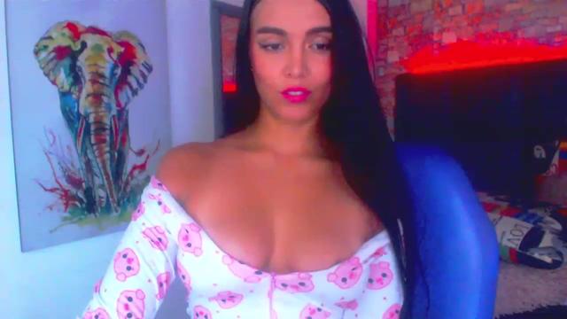 Gallery image thumbnail from Priscila_Moon's myfreecams stream on, 08/19/2023, 20:14 image 19 of 20