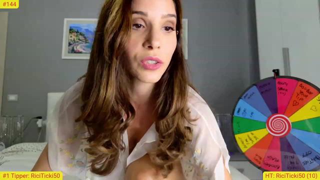 Gallery image thumbnail from QueenHerminie's myfreecams stream on, 08/31/2023, 19:28 image 7 of 20