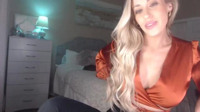 Gallery image thumbnail from Queen_bambii's myfreecams stream on, 01/03/2024, 06:26 image 19 of 20