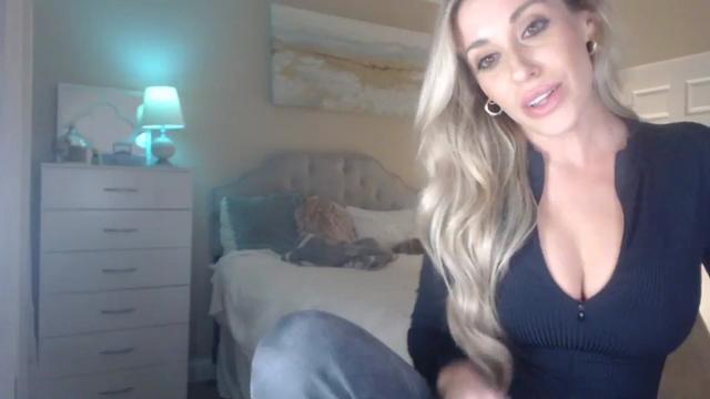 Gallery image thumbnail from Queen_bambii's myfreecams stream on, 01/30/2024, 06:32 image 9 of 20