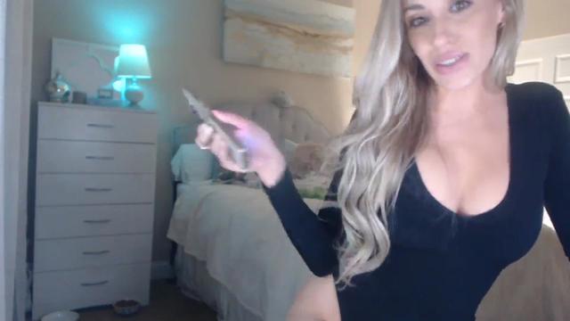 Gallery image thumbnail from Queen_bambii's myfreecams stream on, 02/04/2024, 09:27 image 3 of 20