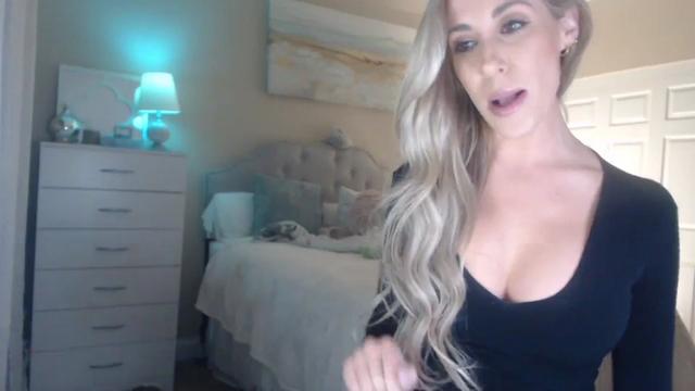 Gallery image thumbnail from Queen_bambii's myfreecams stream on, 02/04/2024, 09:27 image 12 of 20