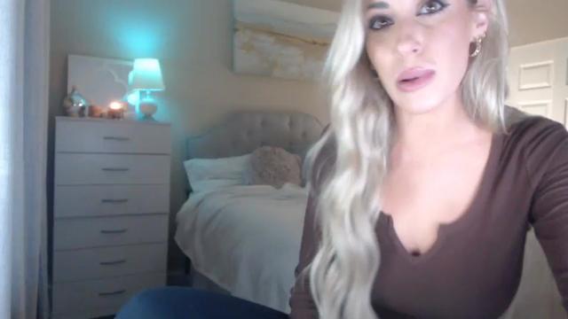 Gallery image thumbnail from Queen_bambii's myfreecams stream on, 02/10/2024, 05:16 image 8 of 20