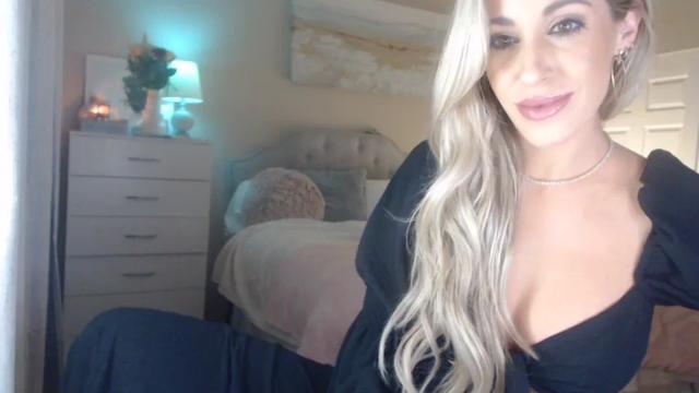 Gallery image thumbnail from Queen_bambii's myfreecams stream on, 02/17/2024, 08:50 image 13 of 20